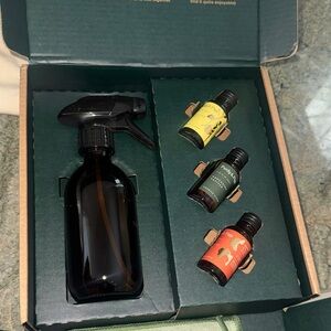 Aroma Therapy Essential Oil Set with Spray Bottle